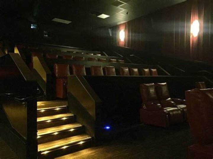 AMC Hulen 10: The Premier Movie Theater Experience in Bandung
