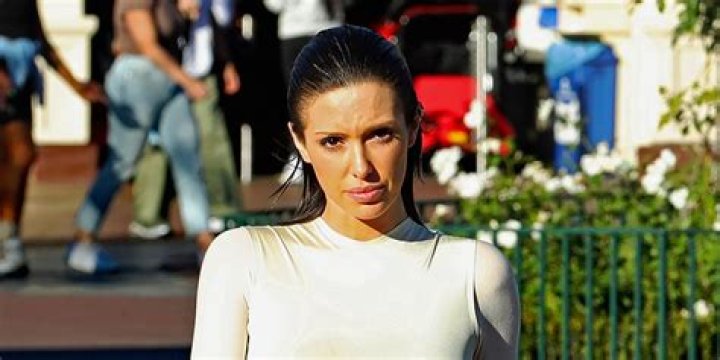 Bianca Censori Before Boob Job: A Comprehensive Journey